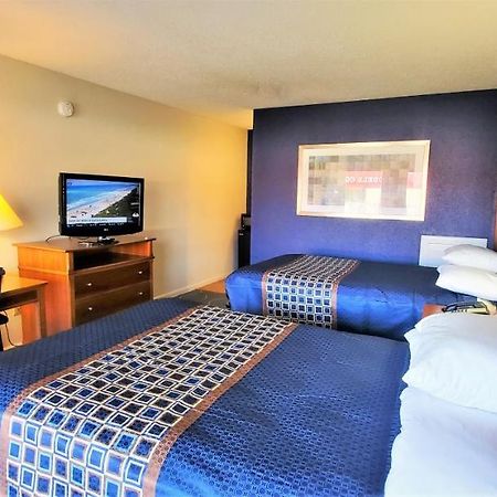 Economy 7 Inn- นิวพอร์ตนิวส์ ภายนอก รูปภาพ