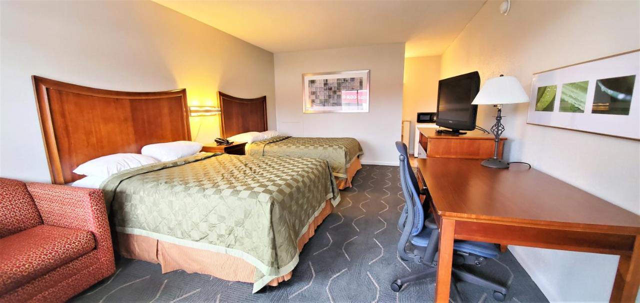 Economy 7 Inn- นิวพอร์ตนิวส์ ภายนอก รูปภาพ
