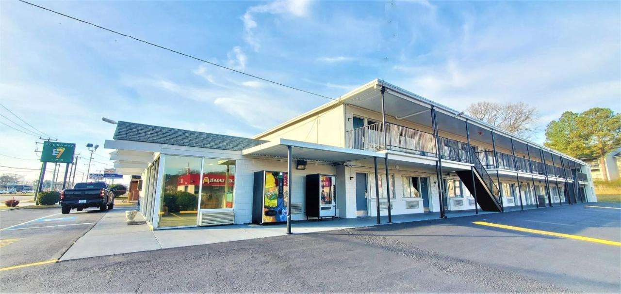 Economy 7 Inn- นิวพอร์ตนิวส์ ภายนอก รูปภาพ